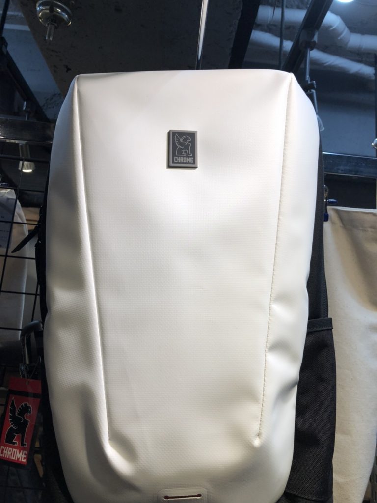 【CHROME】異次元の背負い心地！”AVAIL BACKPACK（アベイル バックパック）19L”を徹底分析！ FITTWO(フィット
