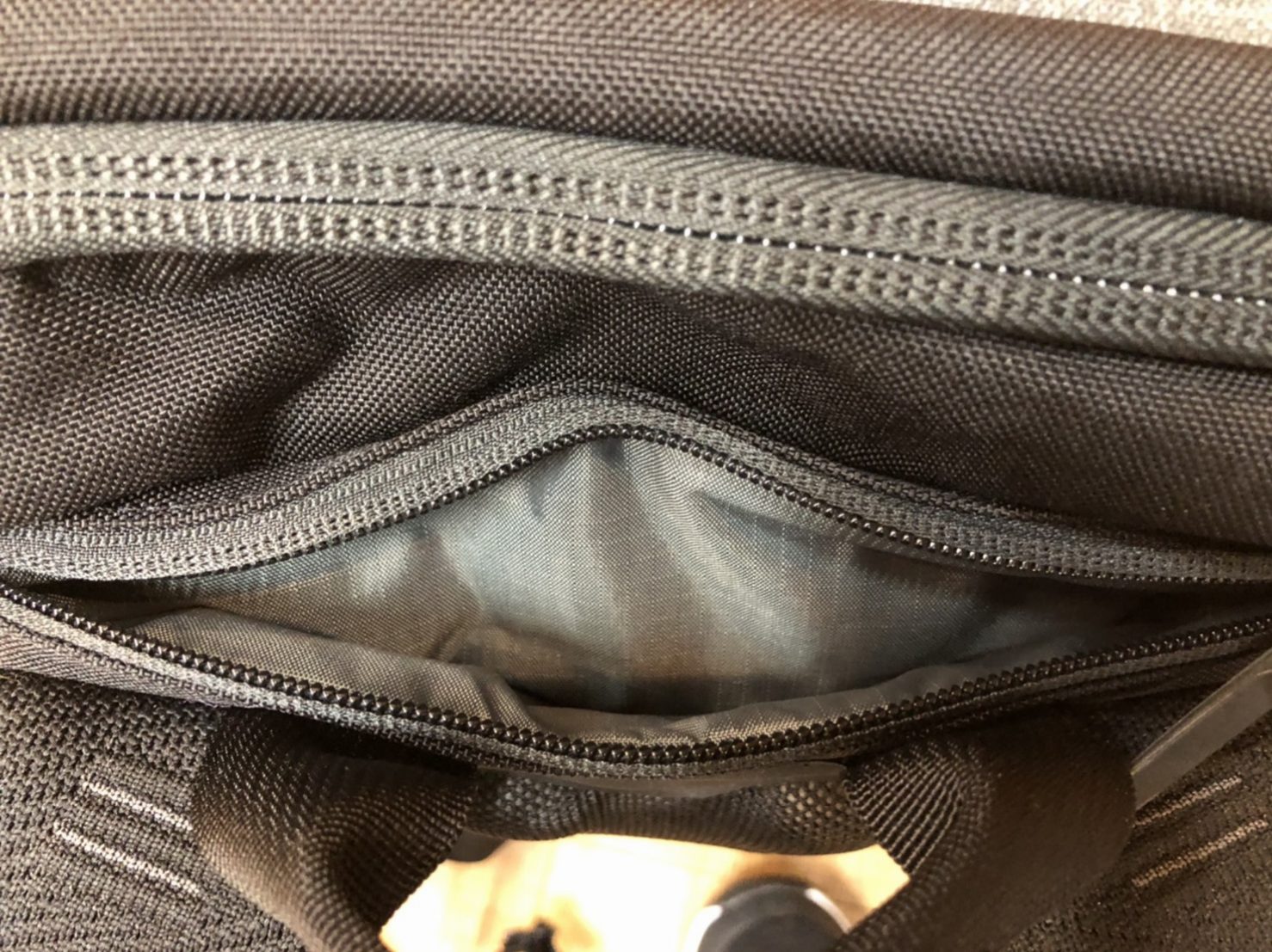 【CHROME】異次元の背負い心地！”AVAIL BACKPACK（アベイル バックパック）19L”を徹底分析！ FITTWO(フィット