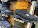 Introducing revolutionary new winter shoes from The North Face that can be used as boots or clogs! Suitable for snow and ice! Completely waterproof and windproof, so you can go anywhere!