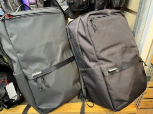 CHROME　HANGAR 30L PACK　BLACK　BLACK TARP