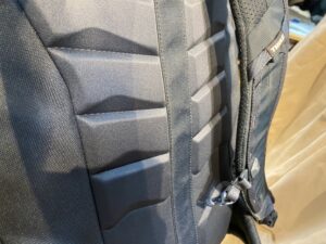 スーリー ランドマーク60L　通気性の高い背面パネル