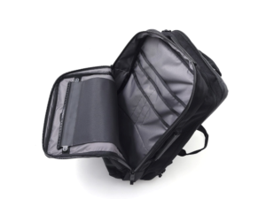 CHROME AXCEL BRIEF PACK LG　豊富な収納ポケット