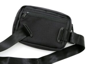 CHROME BARRAGE 2L SLING BAG ショルダーストラップ取り外し可能