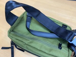 CHROME BARRAGE 5L SLING BAG 機能的なショルダーストラップ