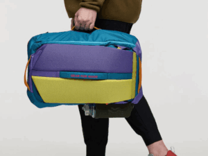 cotopaxi allpa 35l travel pack 手持ちスタイル