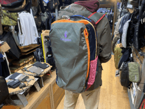 cotopaxi batac 24l backpack 着用画像