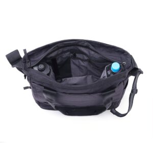 CHROME BARRAGE OFFICE 16L TOTE with signature cargo net design