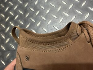 KEEN KS MOC CHUKKA mid-cut design – warm and comfortable fit.