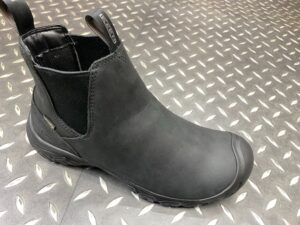 KEEN ANCHORAGE BOOT Ⅳ WP 真っと感のあるレザーアッパーとサイドゴア仕様