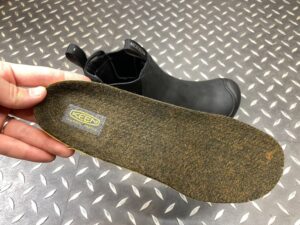 キーン　アンカレッジブーツ　ウィンターシューズ用のインソール搭載で足元からの冷気を遮断