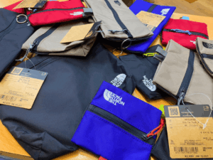 ノースフェイス　ビルビーポーチ　商品画像