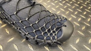 KEEN UNEEK 360 アッパーのニット素材とUNEEK由来のコード構造