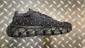 キーン　ユニーク360　クッション性のあるミッドソール