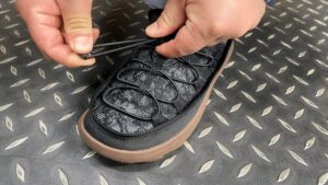 メレル　ハットモック2パッカブルリマっと スピードシューレースにより簡単にフィット感の調節が可能