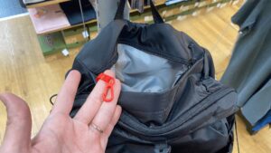 サロモン　トレイルブレイザー30 小物の収納に便利な上部ポケット
