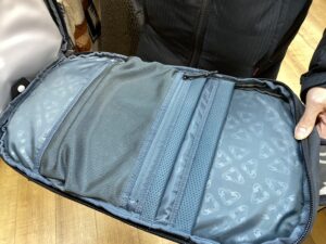スーリー　アイオンバックパック40L 豊富な収納スペース