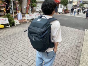 THULE LANDMARK 40L 着用画像