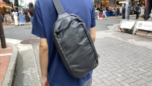 thule tact sling 8l 着用画像