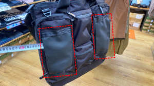 CHROME AXCEL TOTE MESSENGER 両サイドの撥水性サイドポケット