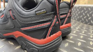 keen marmot targhee exp wp　完全防水仕様